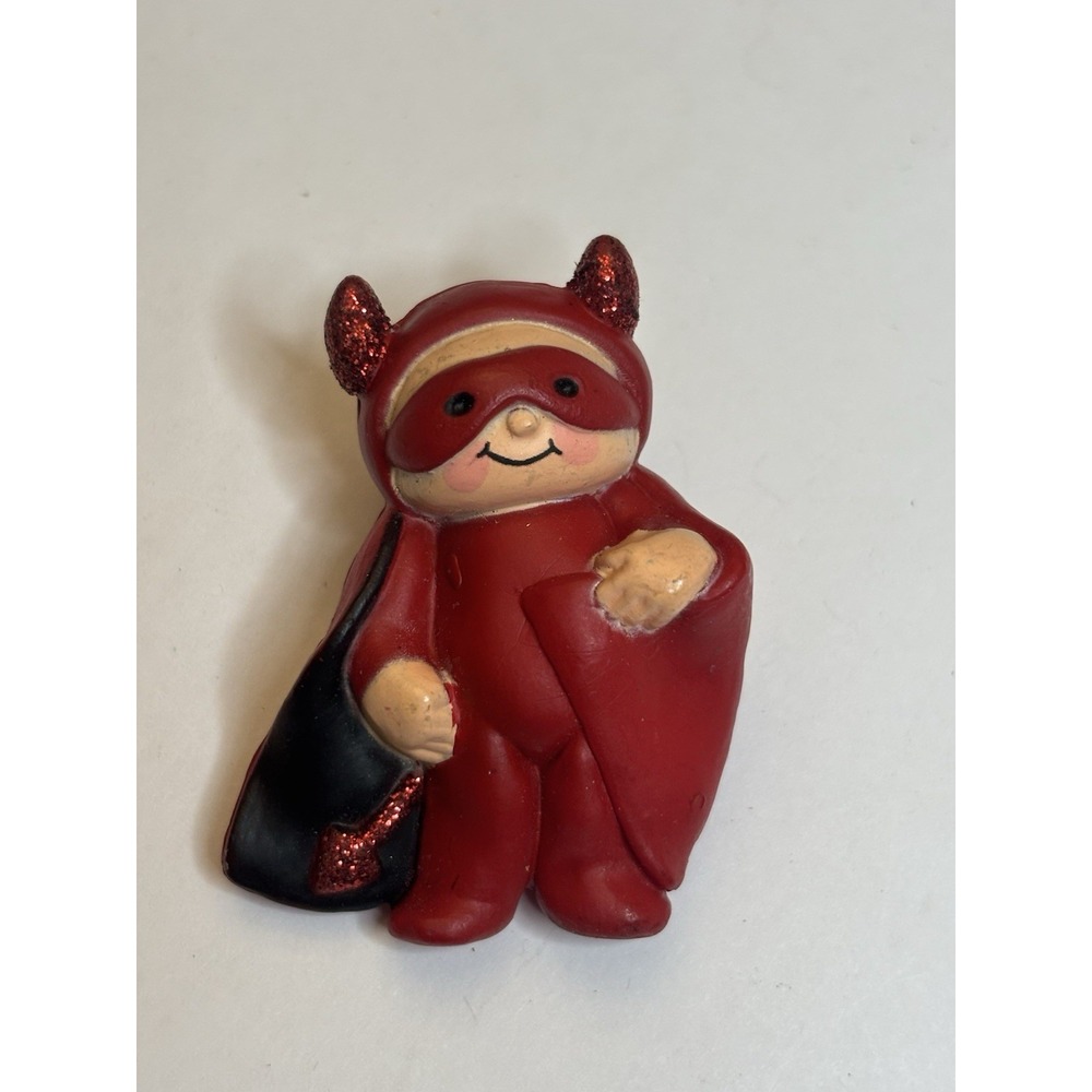 Vintage Halloween Fun World Little Red Devil Costume Trick Or Treater Pin